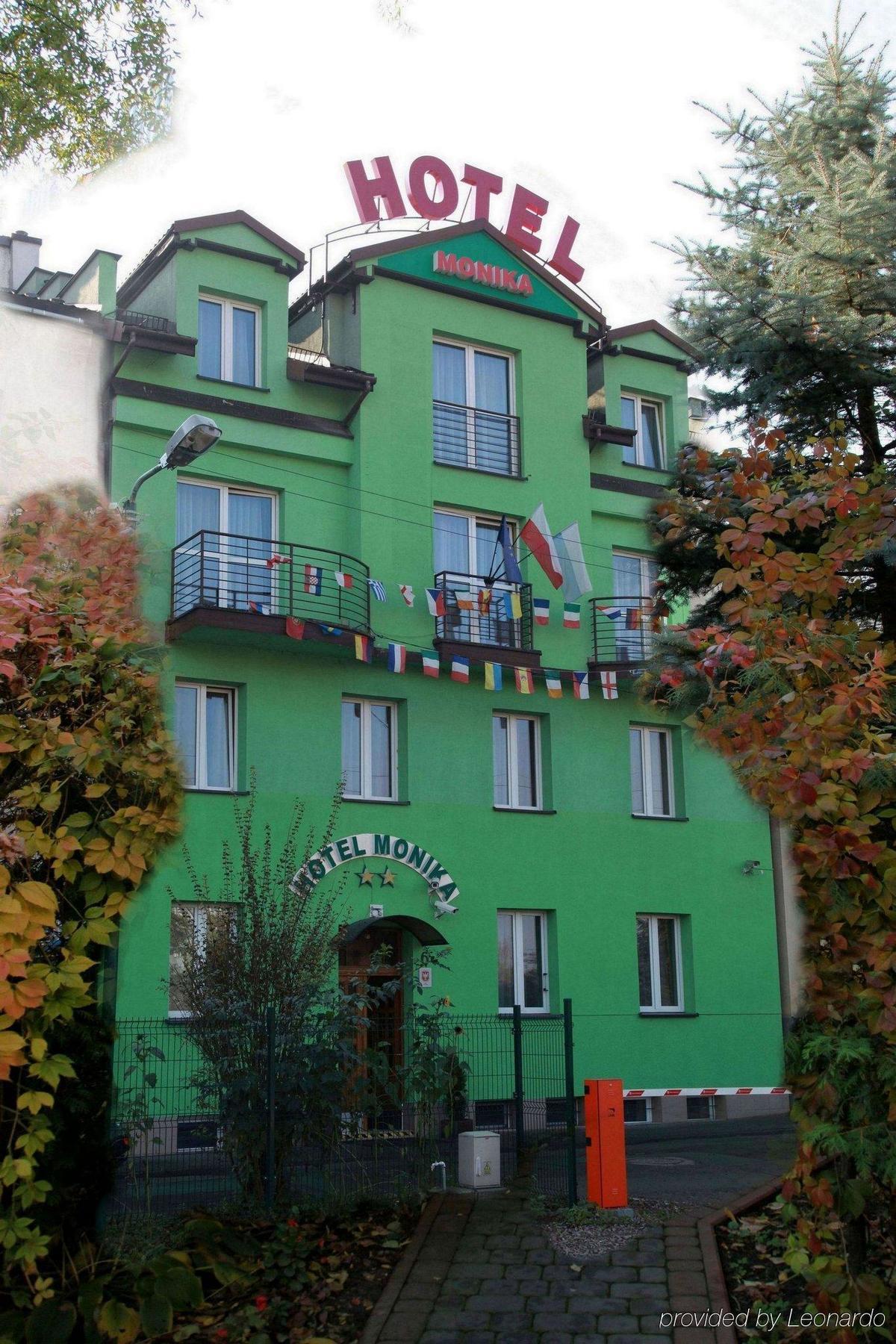 Hotel Monika Krakow Bagian luar foto